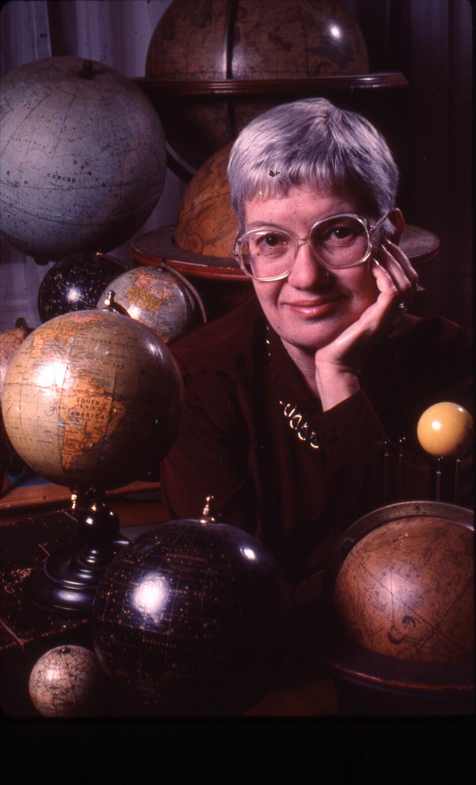 Vera Rubin: de pionier die donkere materie op de kaart zette
